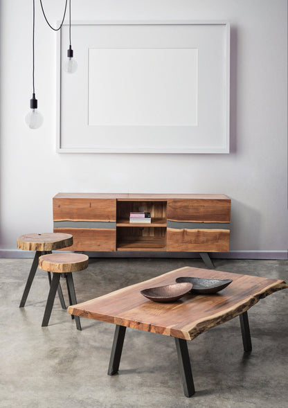 Tavolino industrial in legno d'acacia con sezione originale del tronco D 32 e 35 pezzi unici -lapagoda.net