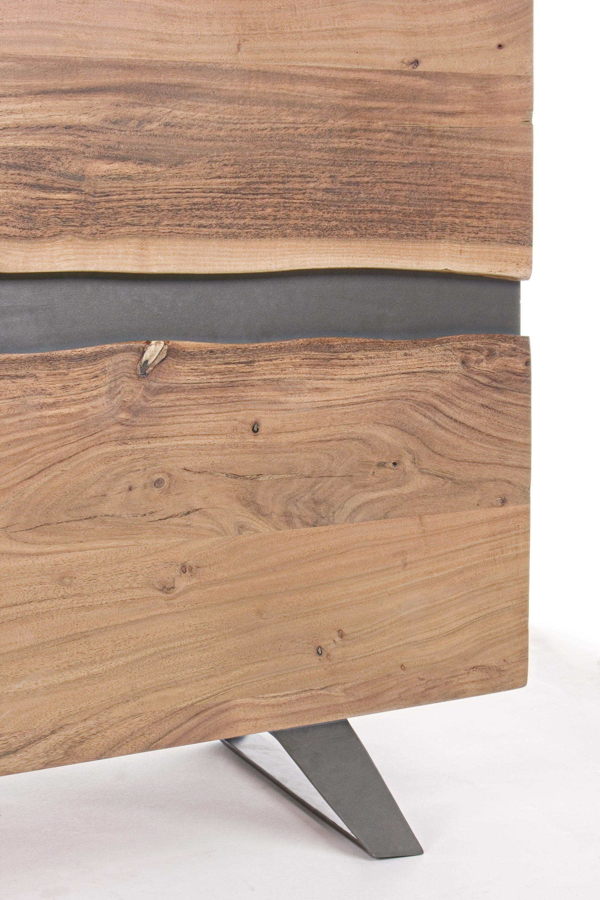 Credenza industrial in legno massello 4 ante con inserti in metallo - lapagoda.net