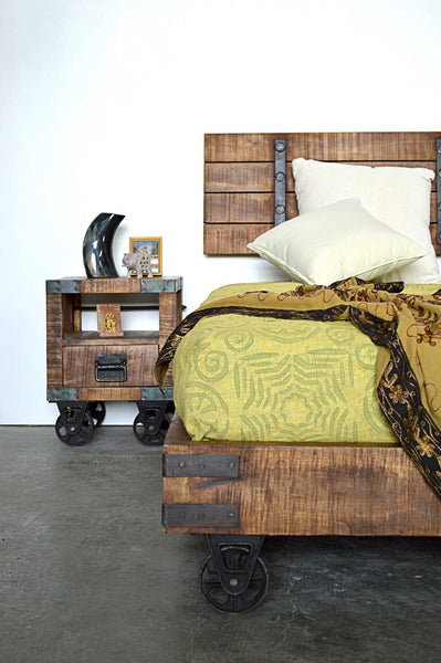Letto Matrimoniale Industrial con ruote in Legno Massello Country Rustico con testata -SAM14009-