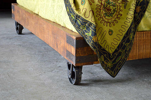 Letto Matrimoniale Industrial con ruote in Legno Massello Country Rustico con testata -SAM14009-