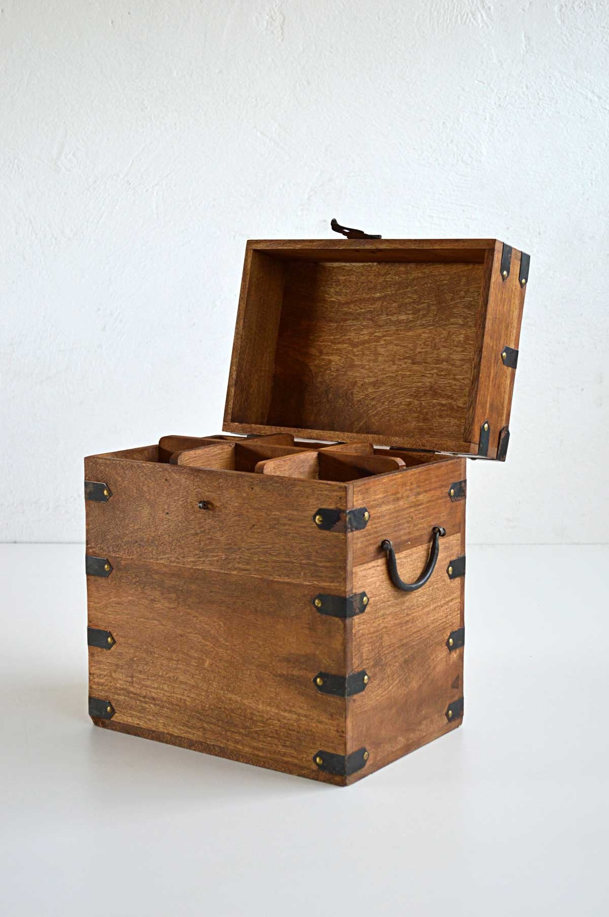 Scatola Porta Bottiglie in Teak - 6 vani - lapagoda.net