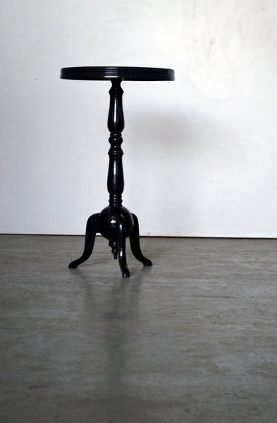 tavolino liberty in ferro verniciato nero mobili etnici vintage industrial online 