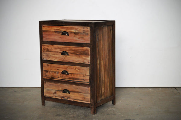cassettiera industrial in legno di abete riciclato vintage country con gambe e struttura in ferro retro design mobili etnici online  