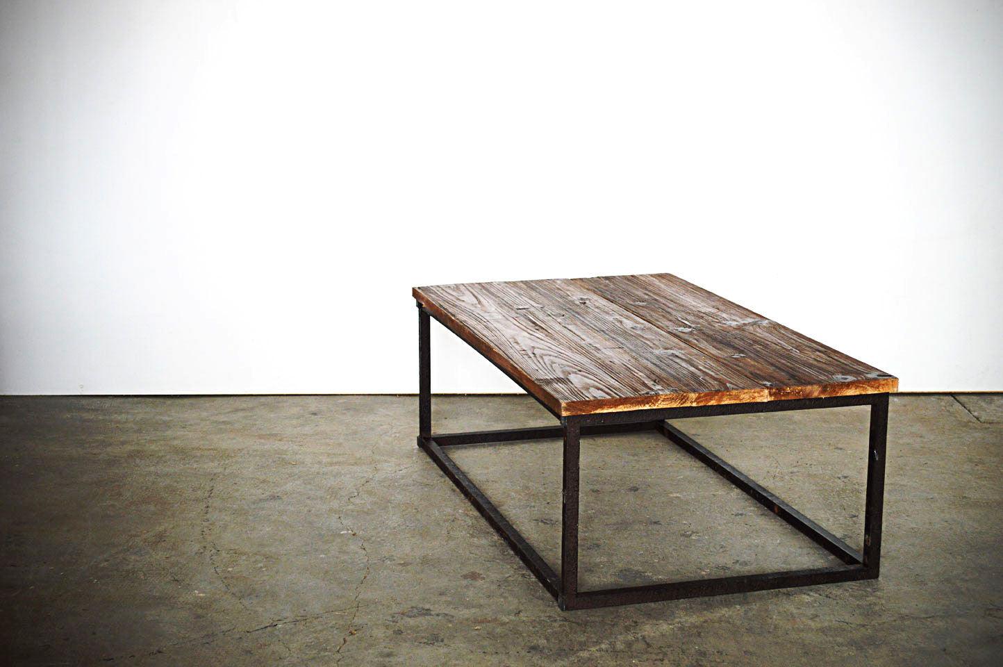 tavolino industrial vintage online in ferro e legno riciclato mobili etnici vintage industrial online 