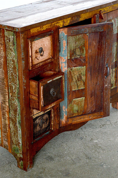 credenza vintage in legno massello riciclato con 3 cassetti 2 ante mobili etnici online