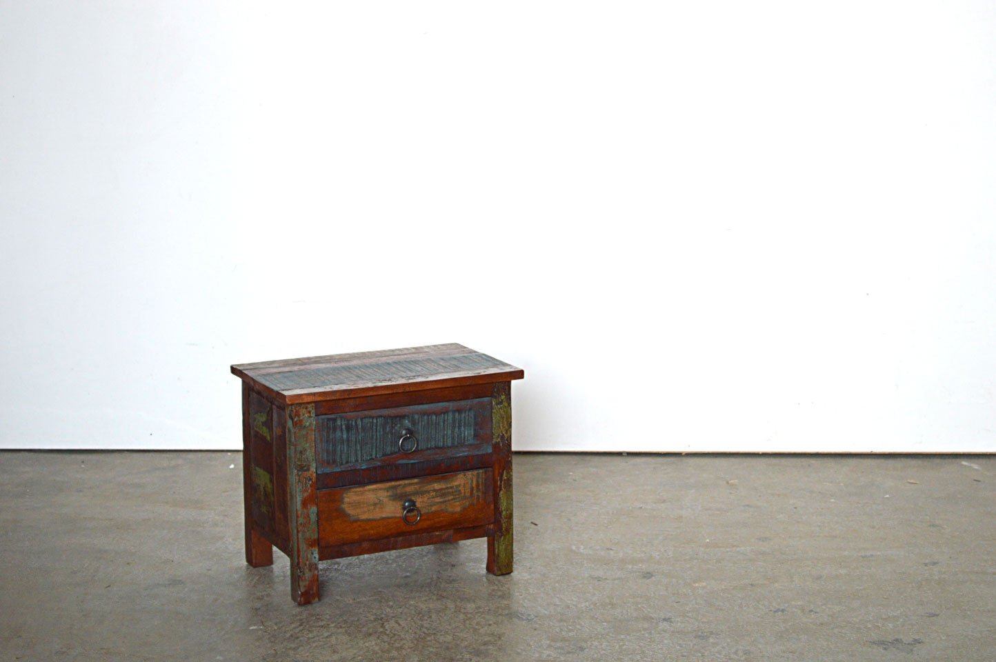 comodino vintage retro legno massello riciclato mobili indiani online