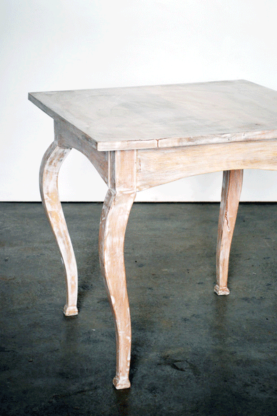 mobili etnici online tavolo quadrato decapato in palissandro tavolo shabby bianco