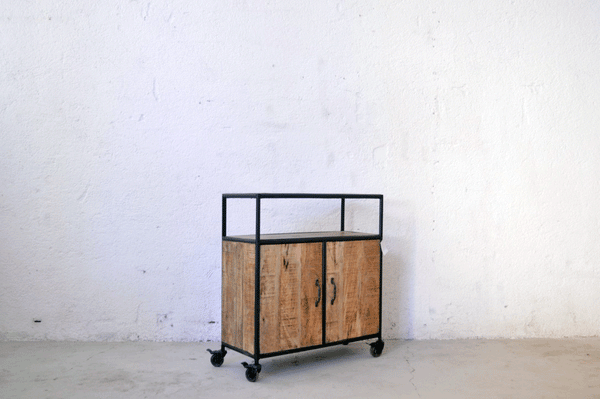 credenza industrial 2 ante e ripiano su ruote in gomma direzionali con fermo