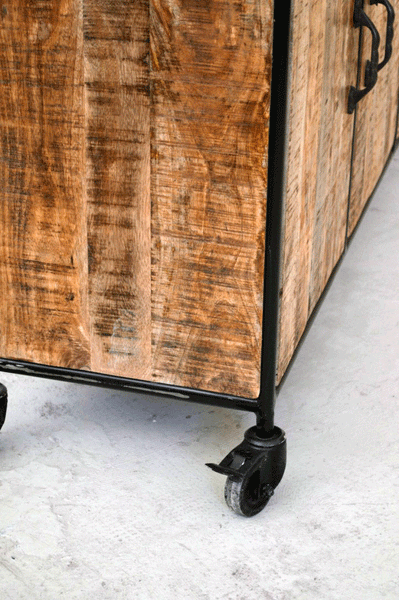 Credenza Industrial vintage su ruote - 3 ante -SAM17.015- - lapagoda.net