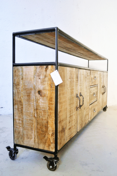 Credenza Industrial vintage su ruote - 4 ante 3 cassetti - lapagoda.net
