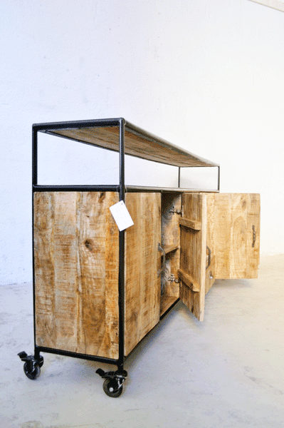 Credenza Industrial vintage su ruote - 4 ante 3 cassetti - lapagoda.net