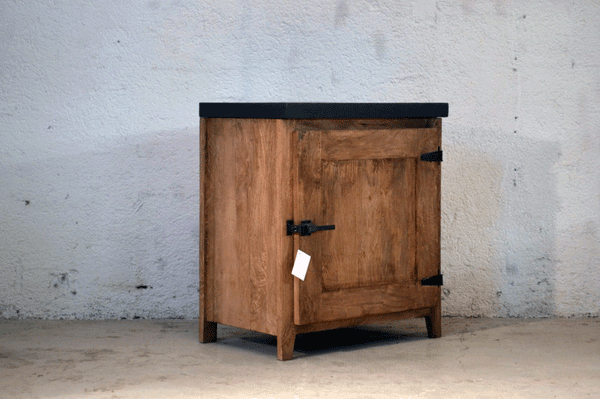 Credenza vintage in legno massello e top in ferro - 1 anta - lapagoda.net