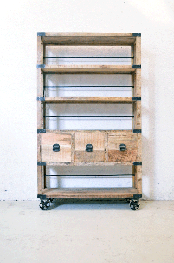libreria su ruote con 3 cassetti in legno massello con borchie e ruote in fusione libreria vintage online 