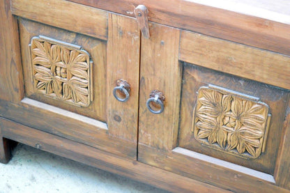 Vecchia credenza afghana in legno massello di cedro intarsiato - lapagoda.net