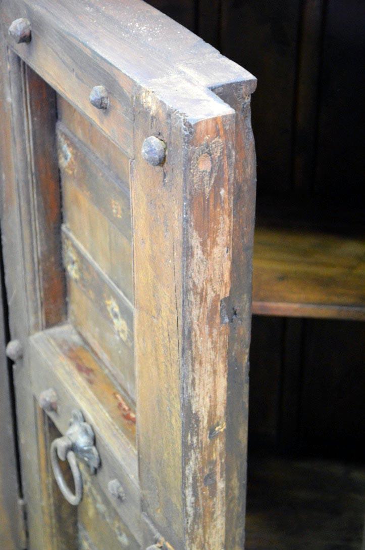 Credenza etnica indiana porte vecchie in legno massello alta 2 ante 4 cassetti - lapagoda.net