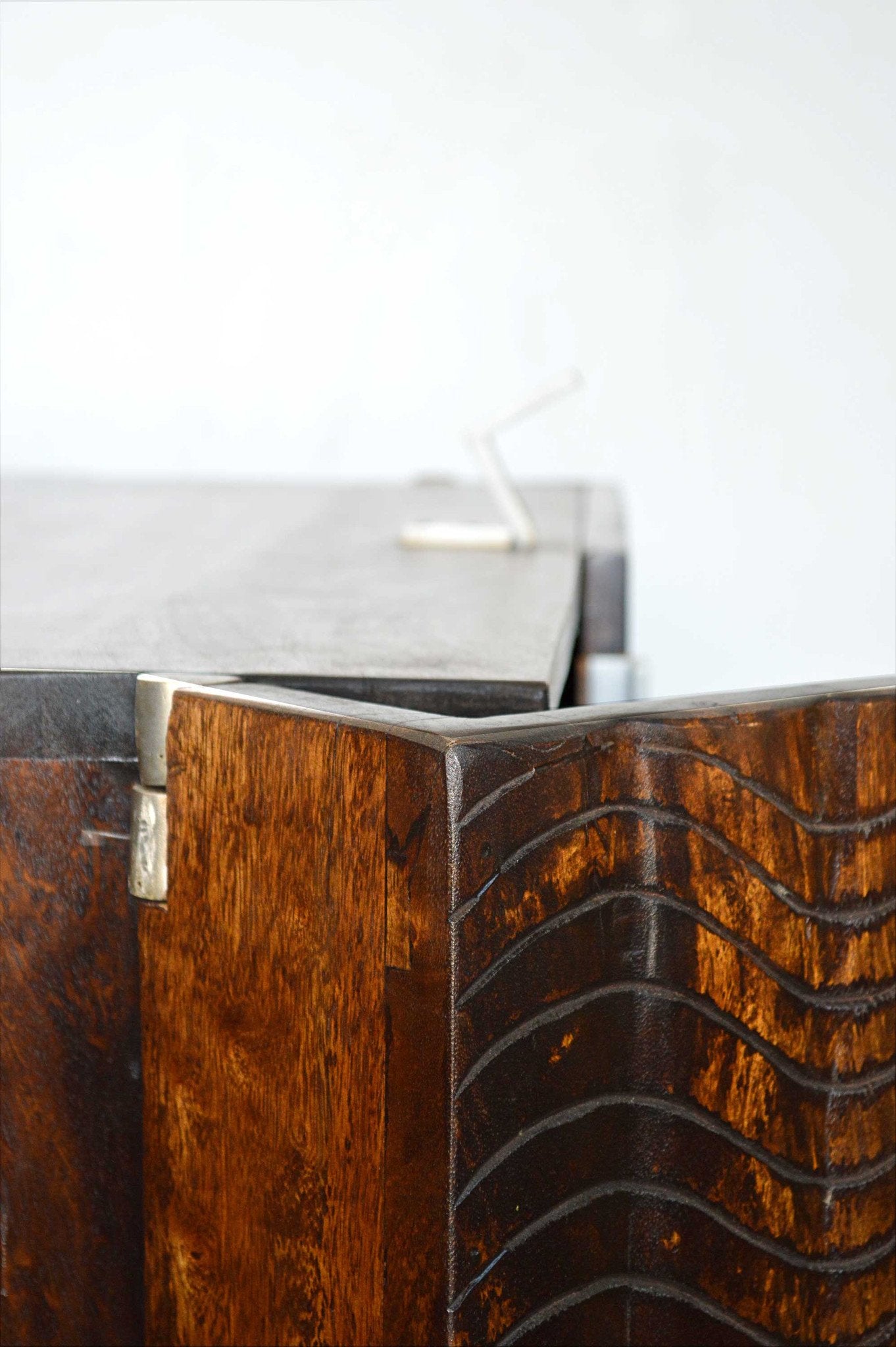 credenza in legno massello di palissandro mobili indiani online alluminio e legno massello mobili etnici online 