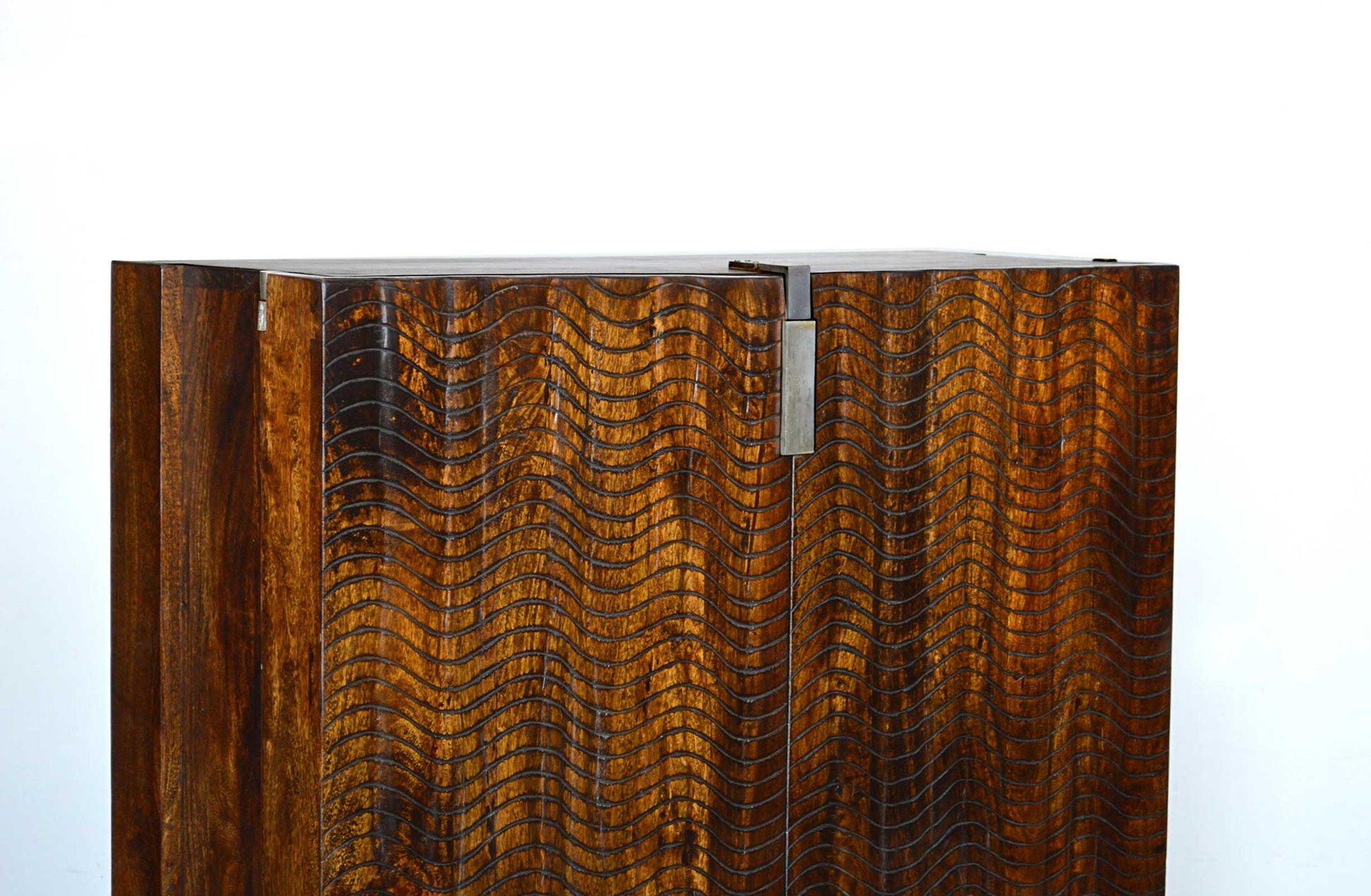 credenza in legno massello di palissandro mobili indiani online alluminio e legno massello mobili etnici online 