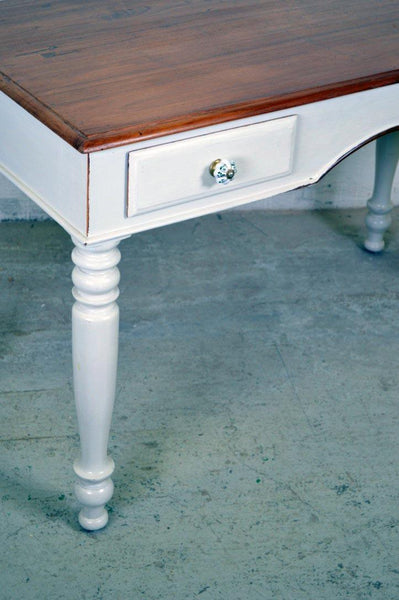 Scrittorio coloniale in legno massello di teak gamba a cipolla shabby-chic