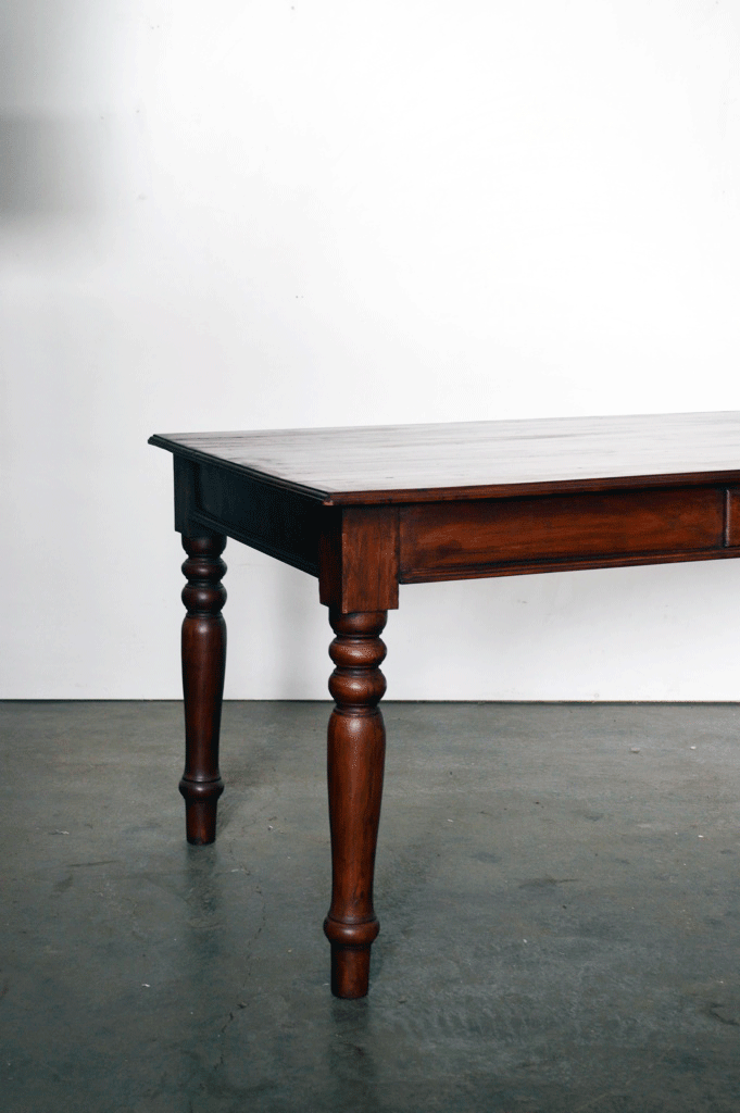 Tavolo rettangolare a quattro gambe Tavolo vintage in legno allungabile in  offerta Outlet etnico scontato